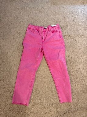 Zenana Outfitters Bright Pink Crop Straight-Leg Jeans